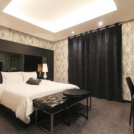 Hotel Cullinan Daechi Seoul Bagian luar foto