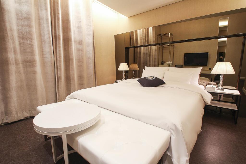 Hotel Cullinan Daechi Seoul Bagian luar foto
