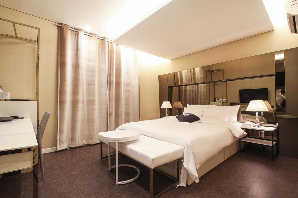 Hotel Cullinan Daechi Seoul Bagian luar foto
